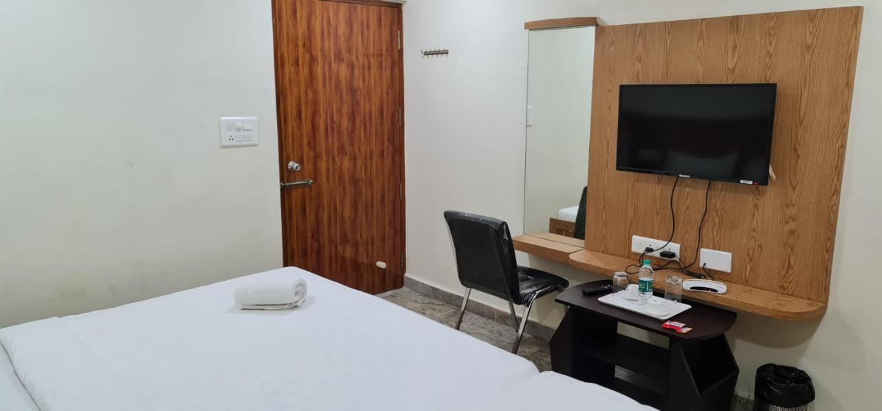 Vijay Shree Inn Vellore Exteriör bild